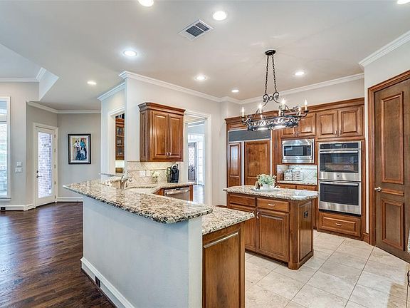 4th image of 5121 Water Haven Ln