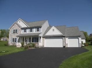 26 Field Ln, Lititz, PA 17543