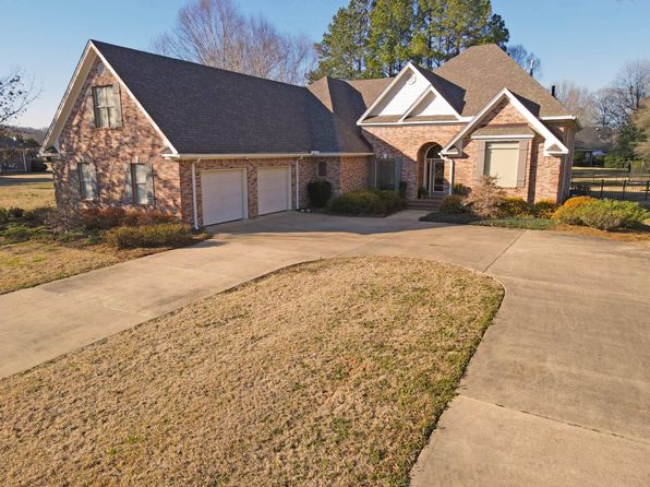 60 Broadmeadow Dr, Grenada, MS 38901