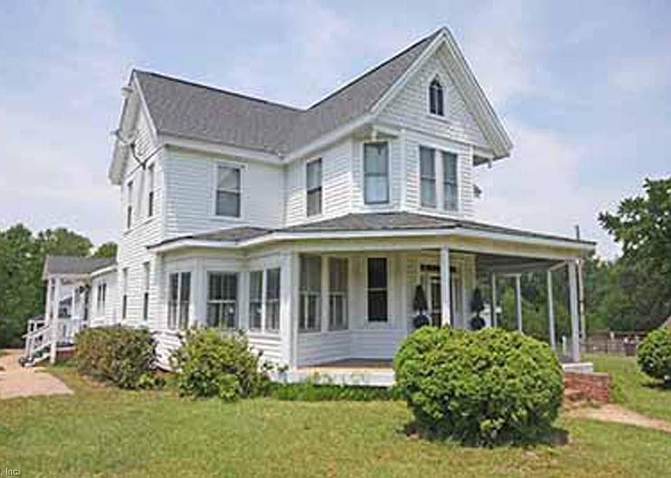 705 Greys Point Rd, Topping, VA 23169 MLS 10430256 Zillow