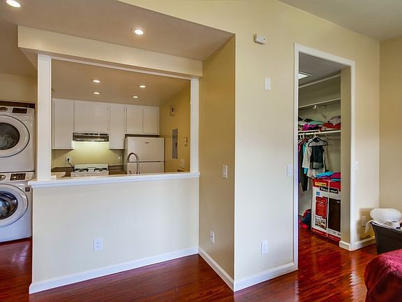 5th image of 875 W San Ysidro Blvd Unit 12