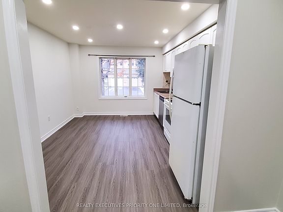 3rd image of 18 Ed Quigg Way