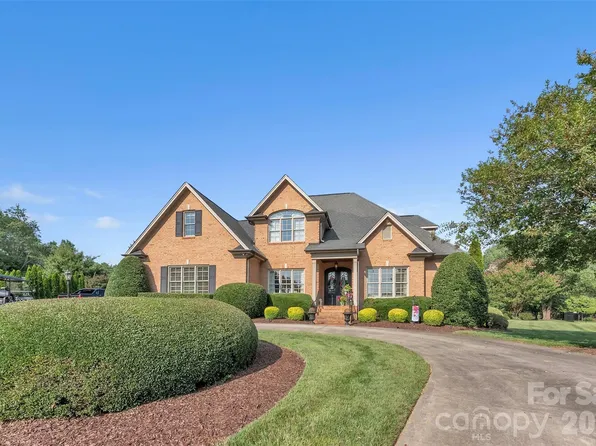 3759 Sand Wedge Dr, Gastonia, NC 28056