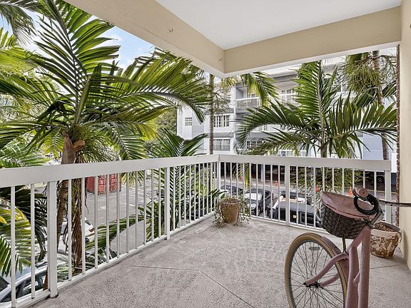 3rd image of 2424 SE 17th Street #208b