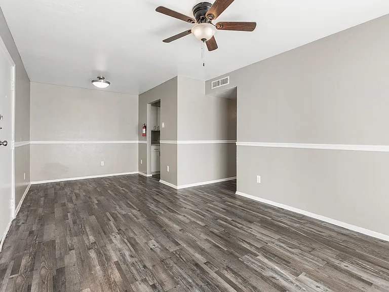 Mountain Creek Apartments — Photo 7