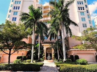 393 N Point Rd APT 401, Osprey, FL 34229