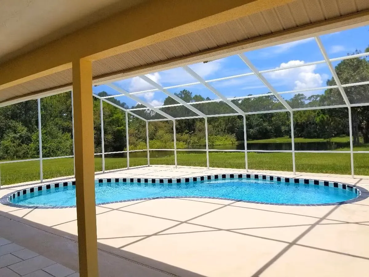 3 bed, 2.5 bath, 1682 sqft, $2,995 — Photo 2