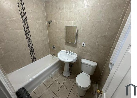 2nd image of 244 Roseville Ave APT 202