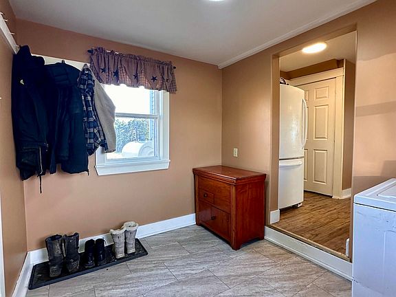 5th image of 218 Garber Rd