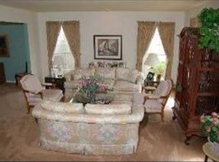 118 Buckingham Ct, Elk Grove Village, IL 60007