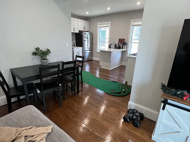 55 Mount Vernon St #3 — Photo 5