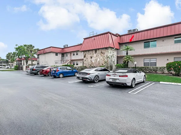 12022 W Greenway Drive #204, Royal Palm Beach, FL 33411