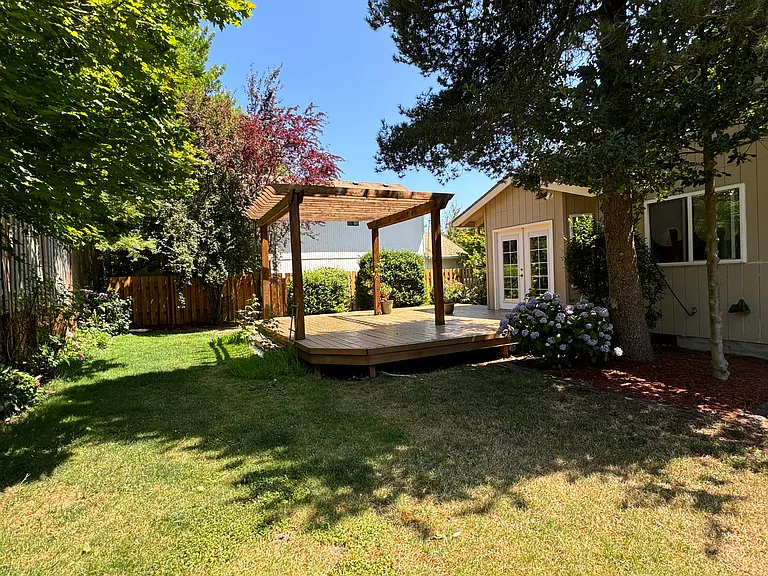 17485 NW Ashland Dr — Photo 12
