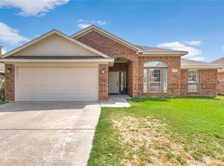 636 Ridgehill Dr, Burleson, TX 76028