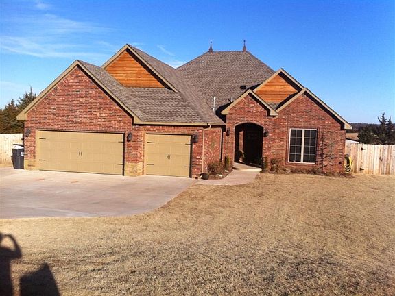 5th image of 646 Bluestem Dr
