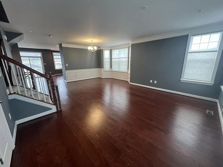 2101 Saint Josephs Dr — Photo 6
