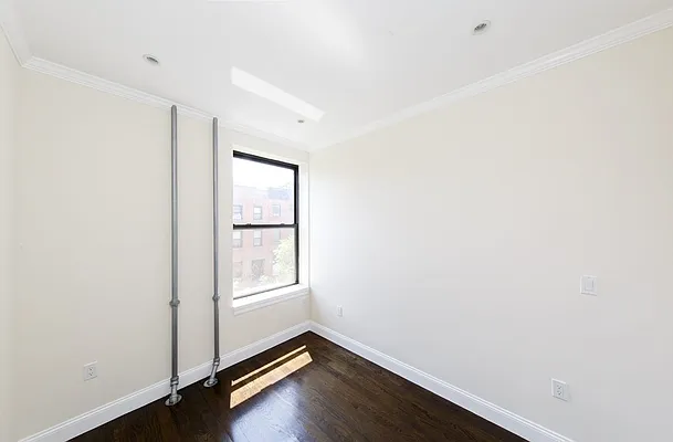 Rented by Avenues Real Estate | media 49