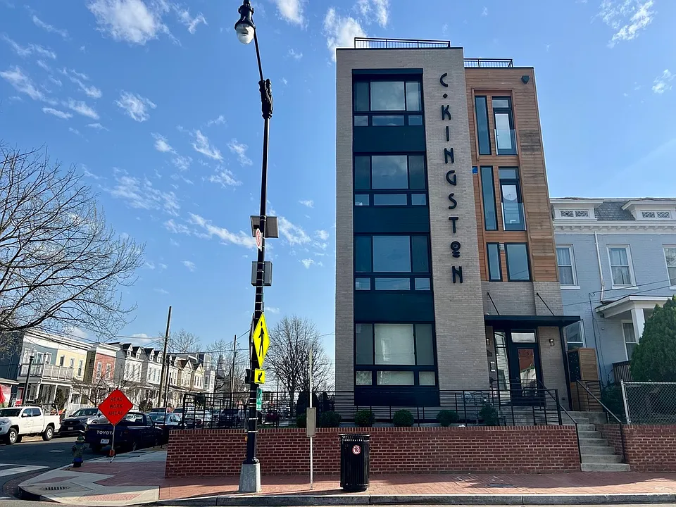 800 Kennedy St NW #3