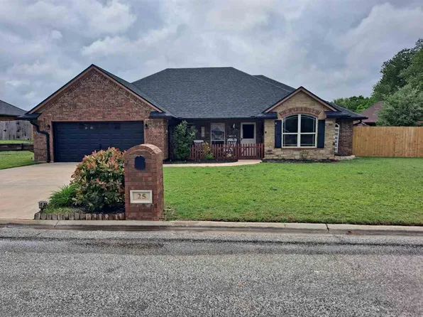 25 NE Summerwood Dr, Elgin, OK 73538
