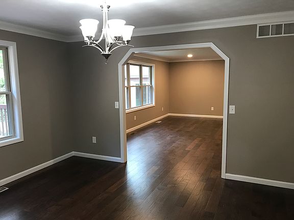 4th image of 239 Trailwoods Dr