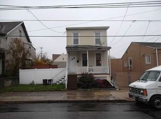 35 S Church Ln, Lansdowne, PA 19050