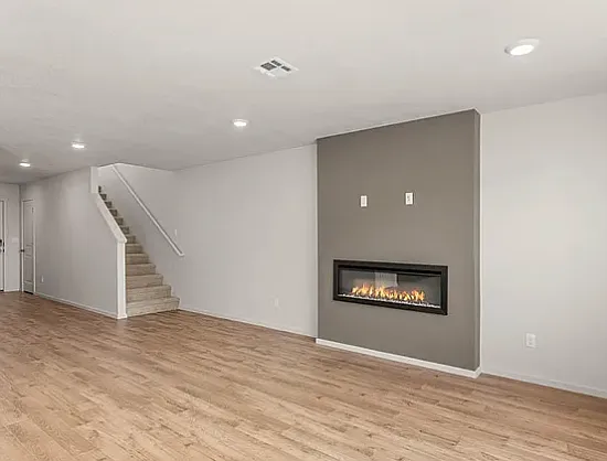 2629 Meadows Ln — Photo 4