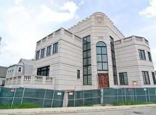 3721 N Parkview Ter, Chicago, IL 60618