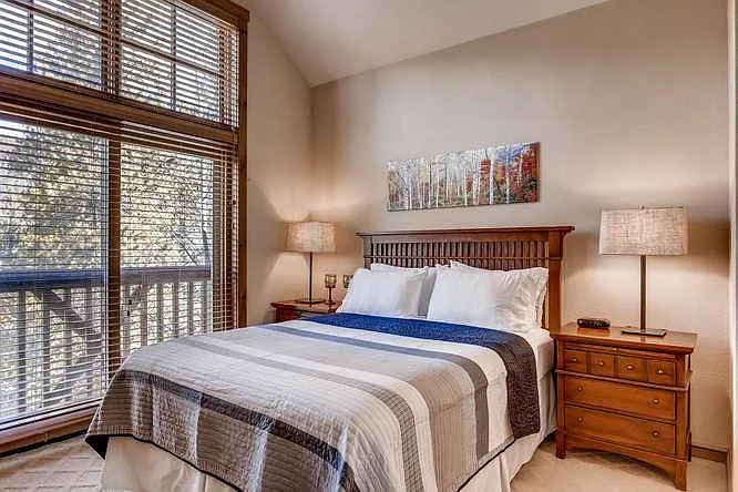 2nd Floor Master Bedroom: King