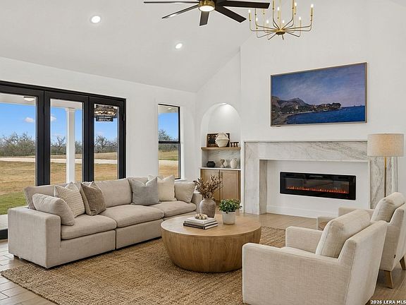 4th image of 191 Hidden Ranch