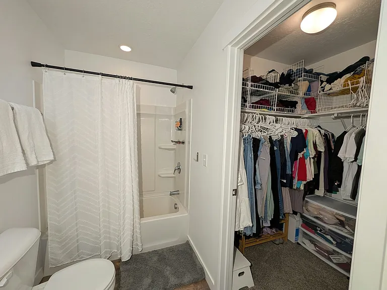 688 E 355 N — Photo 19