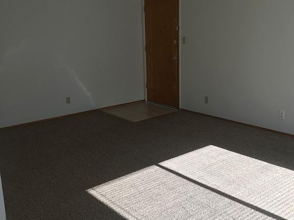 5th image of 185 Rainier St APT 5