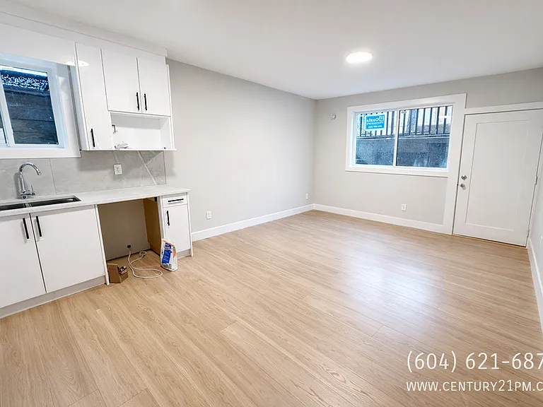 20264 27a Ave #1 — Photo 2