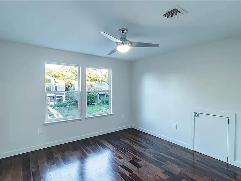 1713 Payne Ave — Photo 16