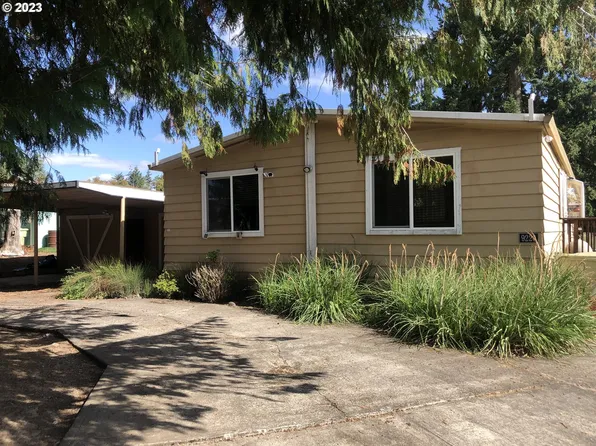 9220 SW Line Dr, Cornelius, OR 97113
