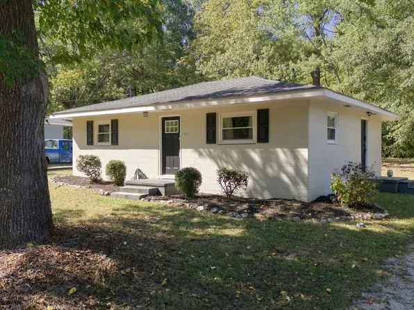 414 W Horton St, Zebulon, NC 27597