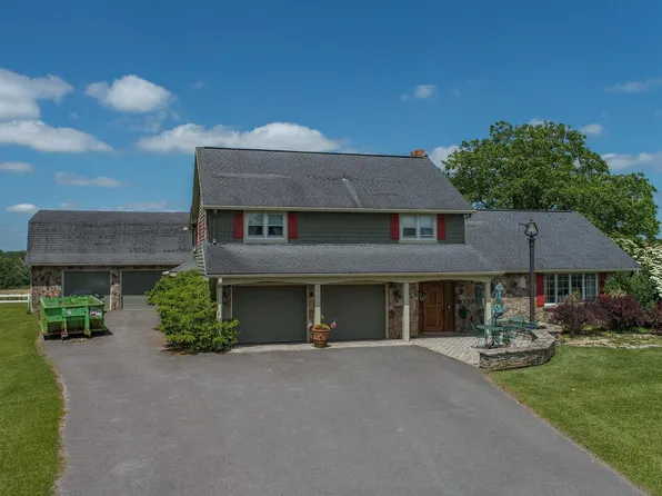 3241 Pleasant Valley Rd, Oakland, MD 21550