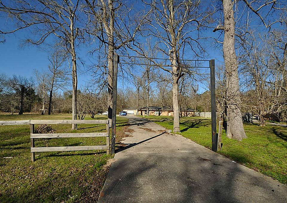 1st image of 21451 White Oak Ln