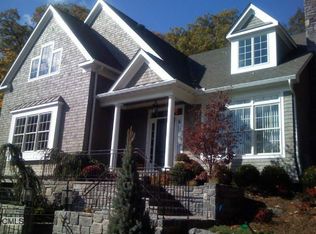 340 Valley Rd, Greenwich, CT 06807