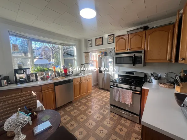 10 Townsend Rd #1, Belmont, MA 02478