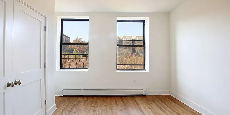 Rented by Compass | media 22