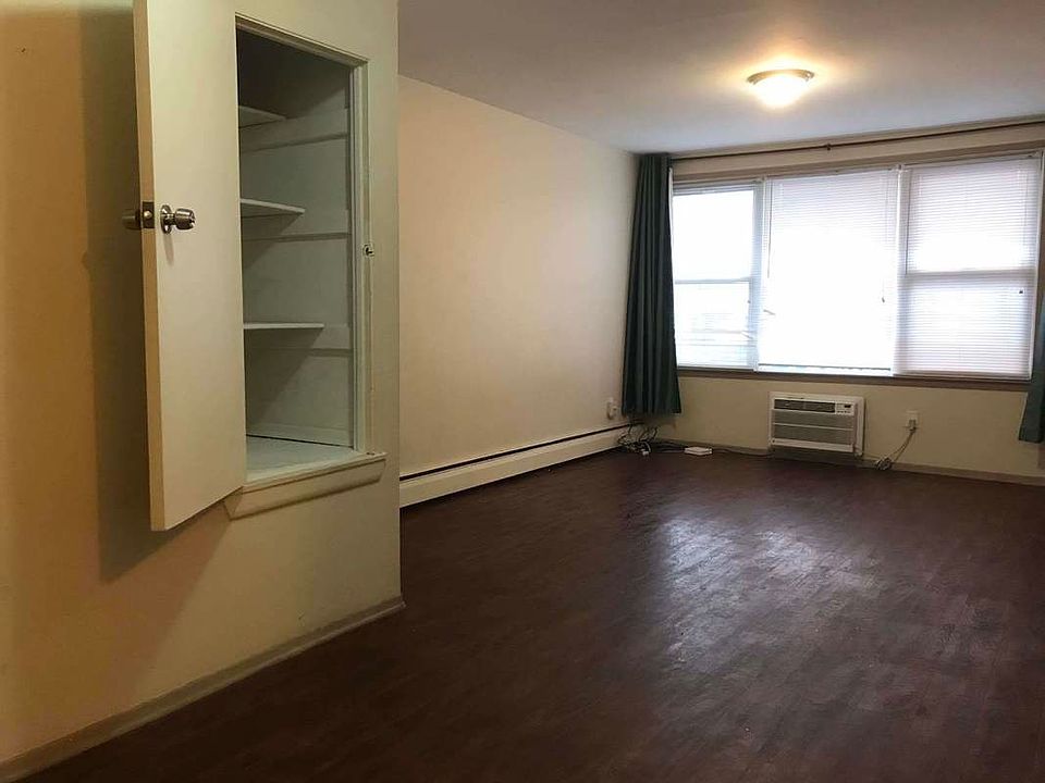 1st image of 4033 76th St APT 5E