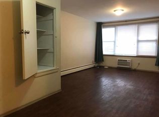4033 76th St APT 5E, Elmhurst, NY 11373
