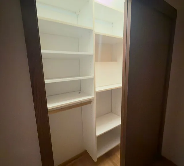 2110 W Woodbury Ln — Photo 11