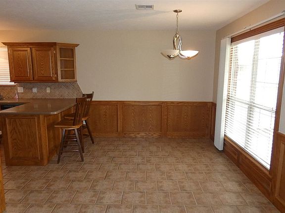 5th image of 1805 SW 69th St