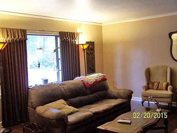 Spacious living room