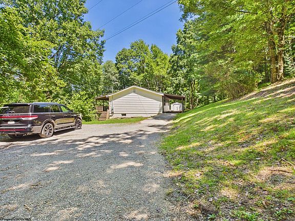 2nd image of 365 Shumaker Rd