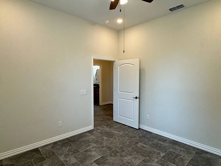 8 Gilbert Rd — Photo 22