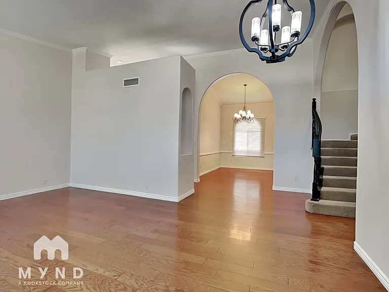 5623 E Grandview Rd — Photo 8