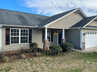 23 Camrose Dr, Greer, SC 29651