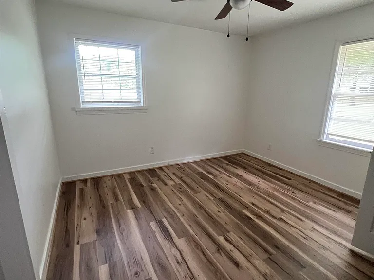252 Westwood Dr — Photo 12